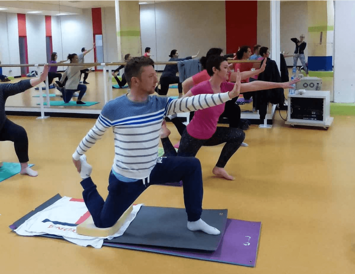 Seance de stretching postural